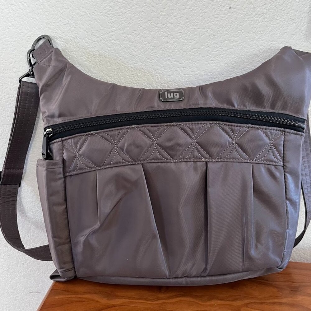 Lug Swing RFID Crossbody Bag NWOT Gray Purple Quilted Water Bottle Pocket